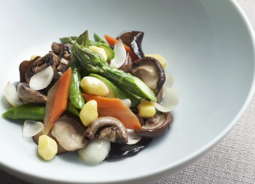 レッドハウス_アスパラガスとトリュフ香るマッシュルーム炒め